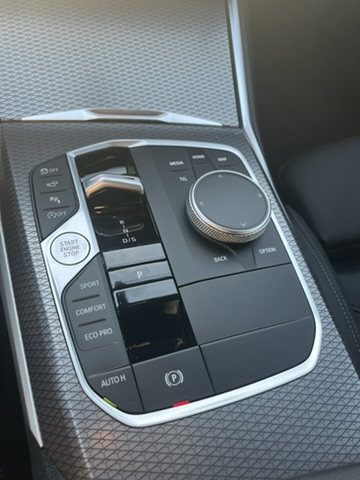 Středová konzole s ovladačem iDrive